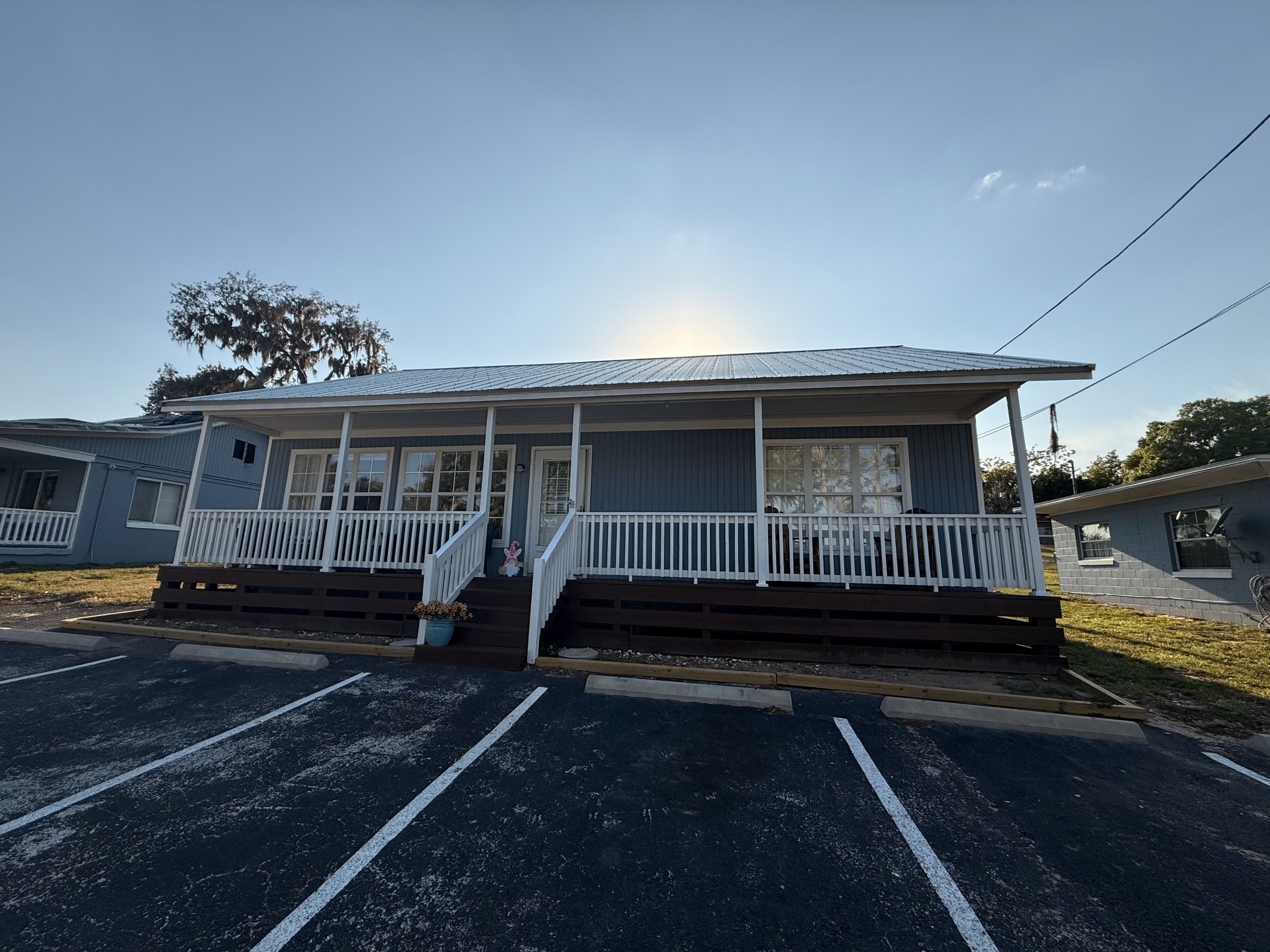 704 South Lakeshore Boulevard